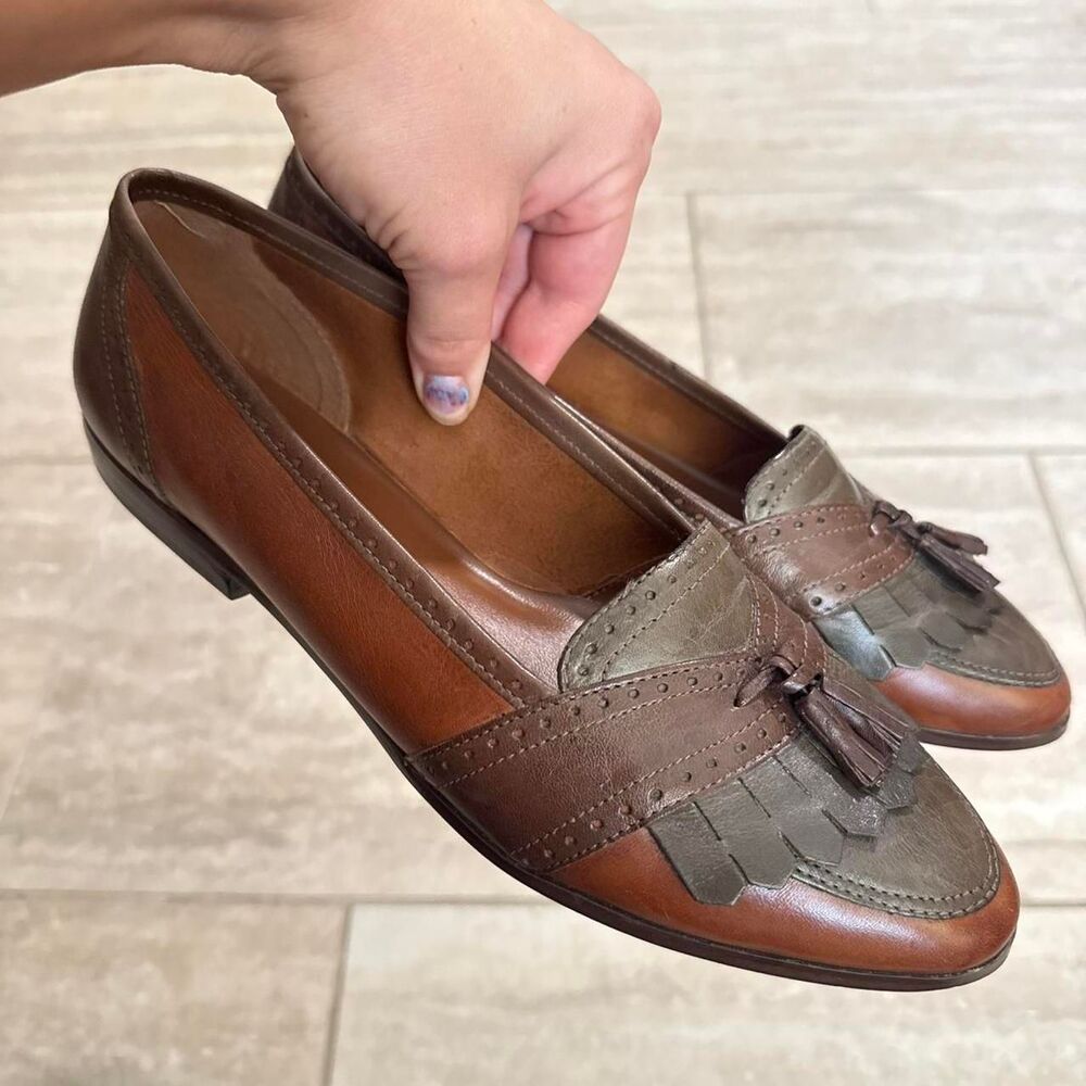 Vintage Brown leather slip on loafers fringe detai tassel Women Sz 9 Classic
